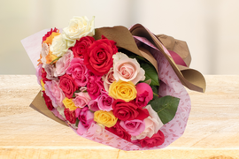 【旬の厳選】ミックスバラ50本｜華やかで贈りやすい花束