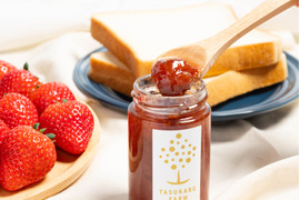 ゴロっと！たっぷり！まるごとイチゴジャム🍓　 2本セット　140ｇ×2