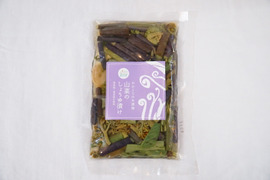 村人たちが作る"山菜の醤油漬け"　120g