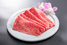 【冬ギフト】【肉の芸術】松阪牛カタモモすき焼き用400ｇ（シート肉）熨斗対応可