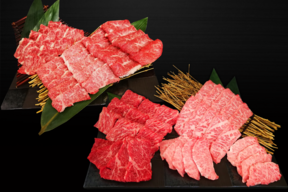 【超特価】焼肉でカルビ食べ尽くしセット（３～４人前）［ 上カルビ 320g ＆ カルビ 320g ］ 鹿児島県 黒毛和牛 牛肉 さつま福永牛 受賞歴多数 ［贈り物  ギフト］