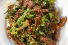シャキシャキ野菜とまぐろの胃袋チャンジャ風