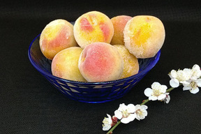 大粒の南高梅を冷凍し風味そのままお届け！！（１ｋｇ×２袋入）