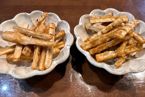 ◎ごぼうの唐揚げ(2種類の味)
