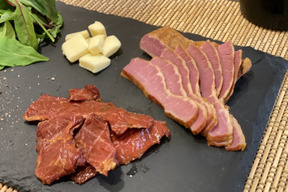 【ゲン担ぎ福袋】国産馬肉燻製2種詰合せ(各30g×2　合計120g)