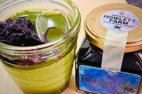 甘さ控え目ブルーベリージャムと抹茶プリン