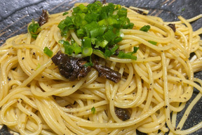 混ぜるだけ！汐ふきしいたけで簡単パスタ