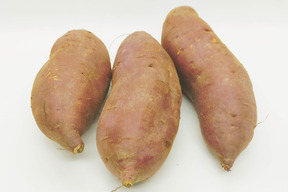 【味に自信あり:直売所で超人気】豆乳で育った超おいしいサツマイモ シルクスイート(1kg)