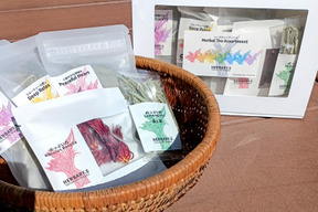 【母の日ギフト】体と心に沁み渡る豊かな香りと味わい！ブレンドハーブティーバッグ（オリジナル3種）、リーフ（2種）詰め合わせ（植物由来ティーバッグ使用、農薬化学肥料不使用）