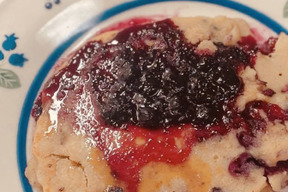 北アメリカの伝統的なブルーベリーパンケーキ