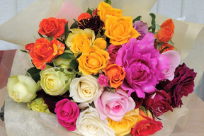 色とりどり贅沢な！天使のバラ🄬ミニブーケ(20本程度)【メッセージカード付き】