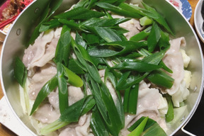 滋味！蒸しねぎ豚