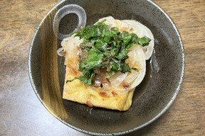 主役はシャキ甘！「新玉ねぎと厚揚げのさっぱりおろしポン酢」