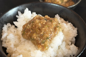 簡単！蜂蜜と味噌ネギのご飯のお供