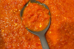 大量のトマトを万能トマトソースに