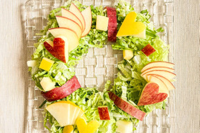 りんごのリースサラダ