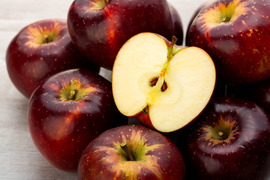 ≪来年度予約受付中≫信州のりんご!珍しい濃い赤色!【秋映】約3kg