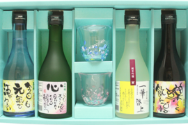 【父の日ギフト】４種の吞み比べと手吹きガラスぐい吞みペアセット付き