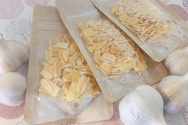 サッと使える！ドライにんにくチップ