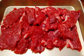 ソトモモ_【自然なおいしさを、直送で】放牧で育ったジャージー赤身の生肉_1.4kg