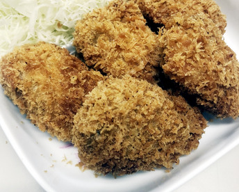 かなりデカい牡蠣フライ！２４０個 大サイズ 10個入り×24袋で２４０個！だいぶ旨いやつですよ。牡蠣　一個約50ｇ目安です