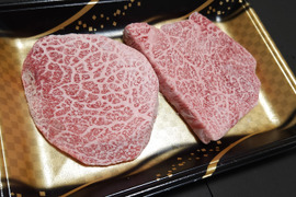 薬師牛　モモステーキ、リブロースステーキ　小間切れセット