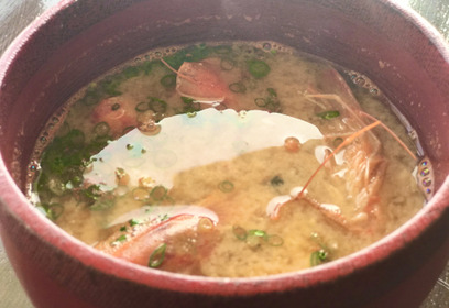 【食品ロス削減】「沖縄久米島ブランド車海老」の頭で出汁を取った絶品お味噌汁