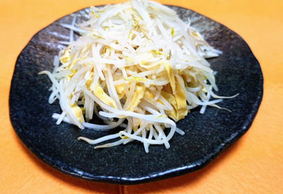 もやしと薄焼き卵の細切り炒め