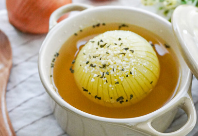 丸ごとオニオンスープ