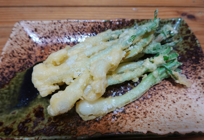 トカラ列島特産 潮風 島らっきょう（土つき1kg）：鹿児島県産の