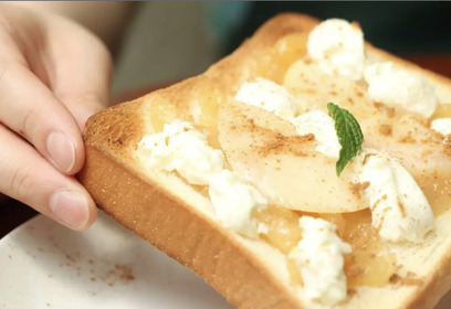 ダブル桃のトースト