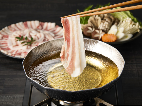 【冬ギフト】《鹿児島伝統の黒豚 2～3人前》しゃぶしゃぶセット 600g 〈ロース・バラ〉【のし対応】