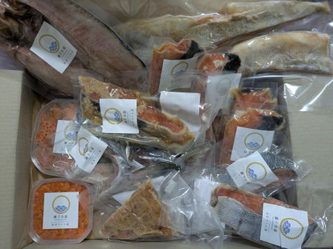 【福袋】鮭食べ比べスペシャルセット｜いくらを含む鮭アイテム６種＋豪華なおまけ付き