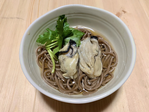 寒くなり大きくなってくれるように‼倉橋産生牡蠣むき身 大小混ざり７００ｇ kaki,かき、カキ