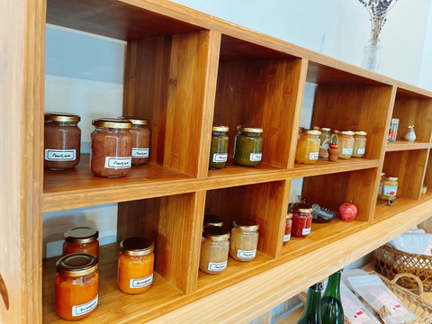 【フルプロ農園 ギフトセット】信州りんごジュース＆手づくり加工品 詰め合わせ。信州りんごジュース 1000ml ×1本、ドライりんご 20g ×2袋、りんごジャム 100ml ×3個（※種類はお任せ）