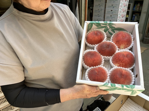 4️⃣山梨県産 おどろき桃 大きめ15個入り 箱込み6キロと6.2キロ 超大玉『かたい桃（品種：おどろき）』山梨県桃 秀品 約2.3kg（5
