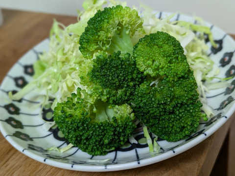 低価格で大人気の ともちゃんセット（ブロッコリー3つ & 春キャベツ2つ）：愛知 野菜