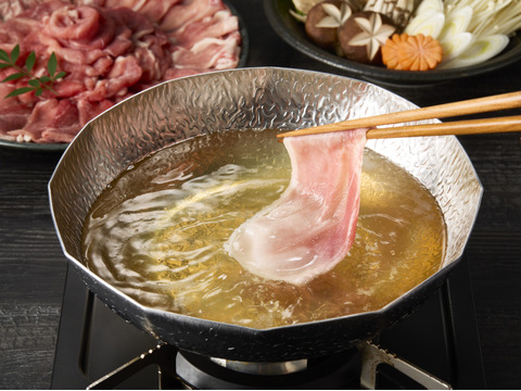 【冬ギフト】《鹿児島伝統の黒豚 6～8人前》しゃぶしゃぶ3種類セット 1.8㎏ 〈ロース・バラ・モモ〉【のし対応】