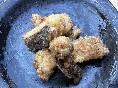 ウツボ切り身　２００グラム　唐揚げ用に味噌漬け汁で味付け済です（味噌味）