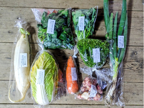 【アワード受賞福袋】旬のVEGE箱「厳選8品目セット」
食べチョクアワード野菜2位受賞の旬のVEGE箱から、特に食べて欲しい8品種を厳選しました。レギュラーサイズだと多すぎて食べきれない方にもぜひ♪