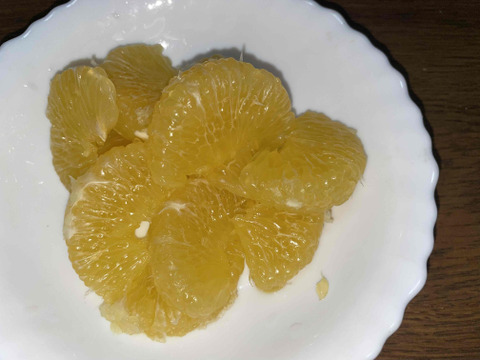 甘夏（糖度11.5当農園測定値）箱込み4500g以上　２L～４Lサイズ（300g〜450g）ワックス不使用　農薬、　　化学肥料不使用