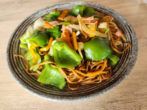 【アウトレット☆送料無料】 少し大きめ！子供に人気の高原ピーマン！1キロ：長野県産の 野菜
