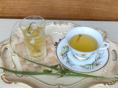 爽やかな香りに包まれる、ブレンドハーブティー１５g袋入りでお届けします。