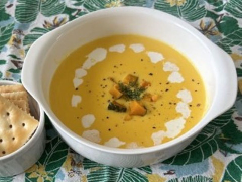 【サラダカボチャ】万次郎（２ヶ月間追熟後）生まるごと（2～2.5kg/個）３個入