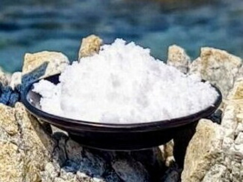 和歌山　本州最南端からの贈り物　熟成釜焚き天日塩　100ｇ