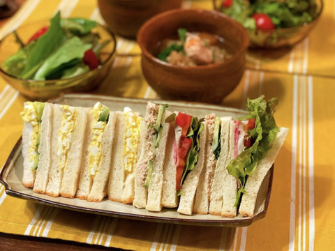 【翌日発送】平飼い放牧卵(12個)《ここだからできる最高の卵》【数量限定】