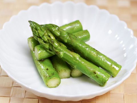 【森のアスパラ】便利で大好評！そのまま使えるベビーサイズ（S~M）・600g