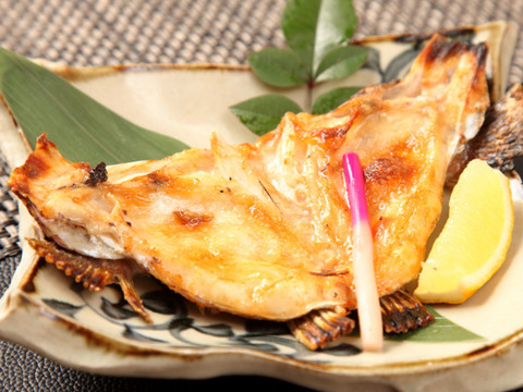 【冬ギフト】沼津産さしみ用マダイ　約130g×2袋（皮引き済み）