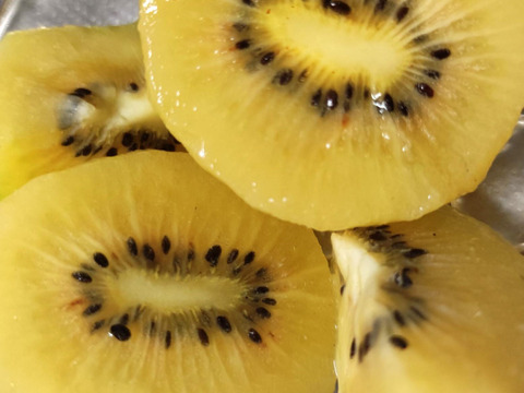 体が喜ぶ！自然農法　キウイフルーツ  魁蜜 (農薬・肥料不使用）　1ｋｇ