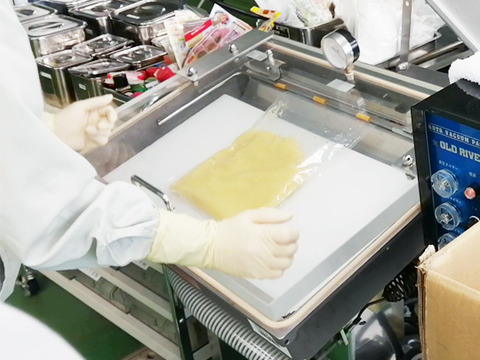 【ご家庭向け】【青森県産】真空冷凍すりおろしにんにく 1kg（小分け200g×5）